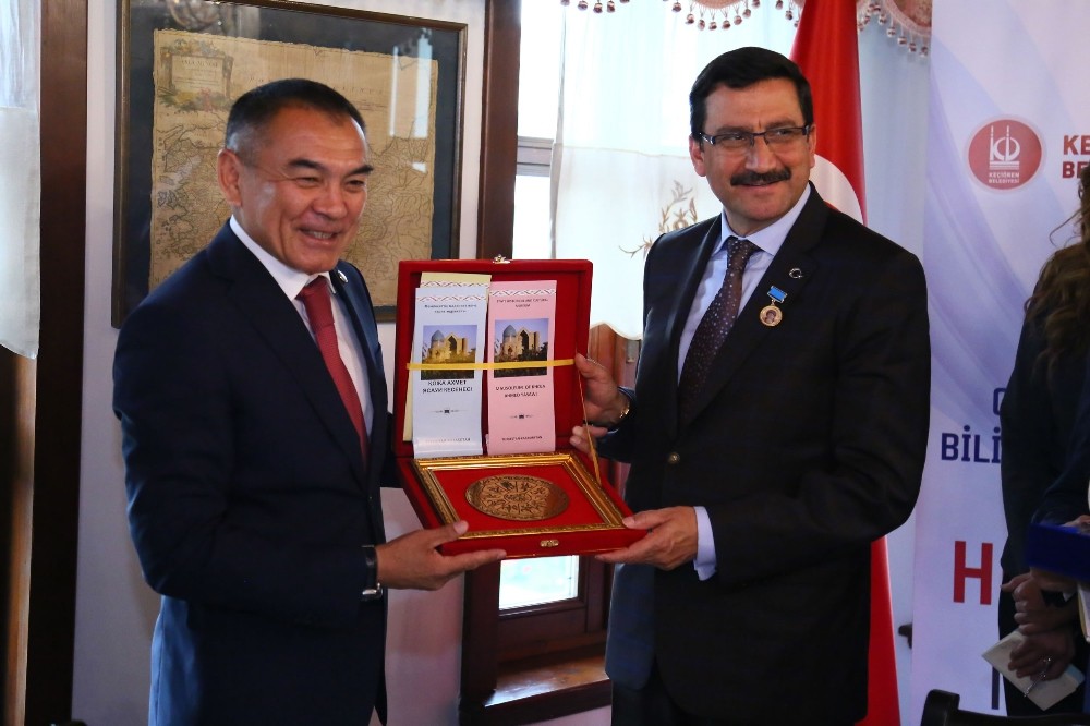 Keçiören’de Nazarbayev’in manifestosu değerlendirildi