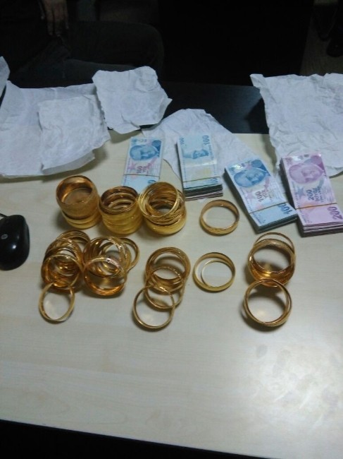 İzmir’de kuyumcu kuryesinin altın vurgunu