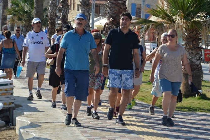 Foça’da sağlıklı yaşam yürüyüşü