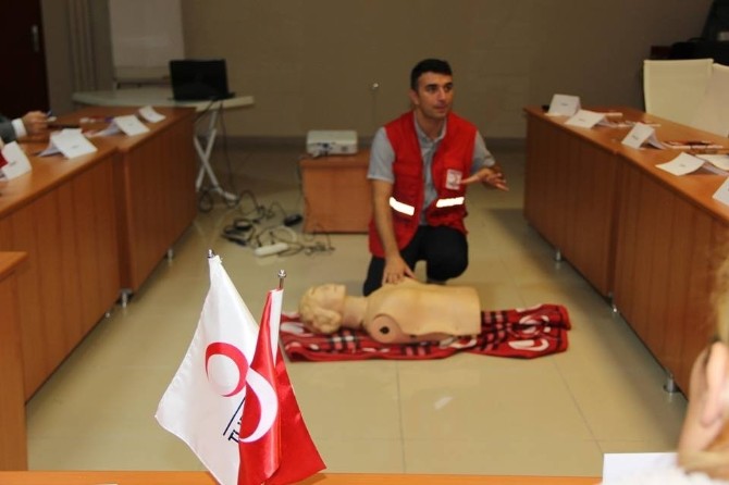 Eski hükümlülere Kızılay’dan ilk yardım eğitimi