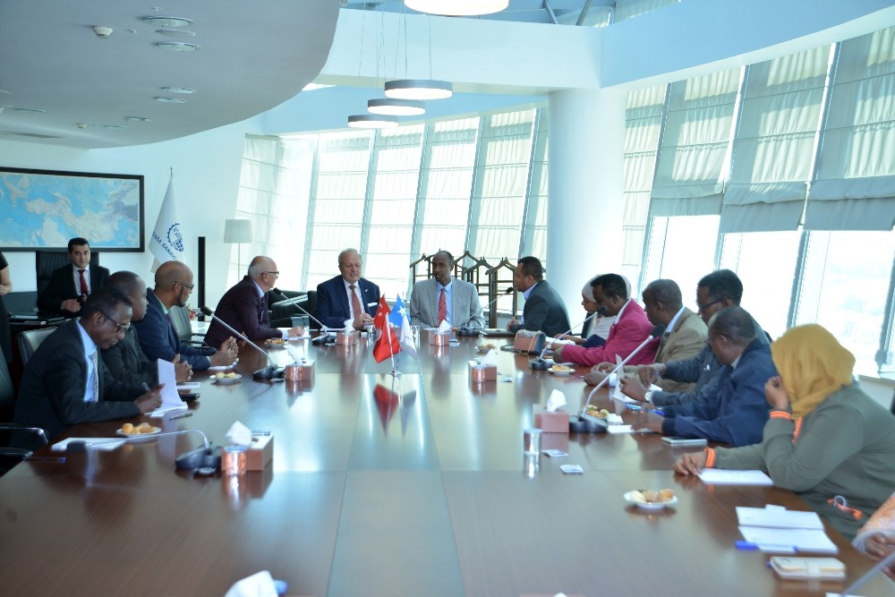 Somali Bayındırlık Bakanı Abdi’den Türk yatırımcılara davet