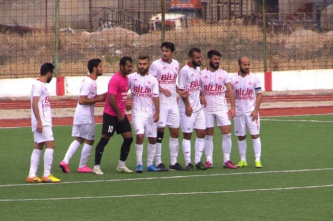 Foça Belediye Spor, eli boş döndü
