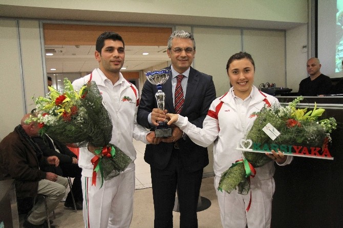 Karşıyakalı sporcular başarıya doymuyor
