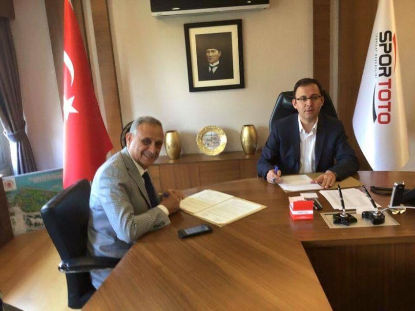 ÖDEMİŞ'E İKİ HALİ SAHA DAHA YAPILACAK
