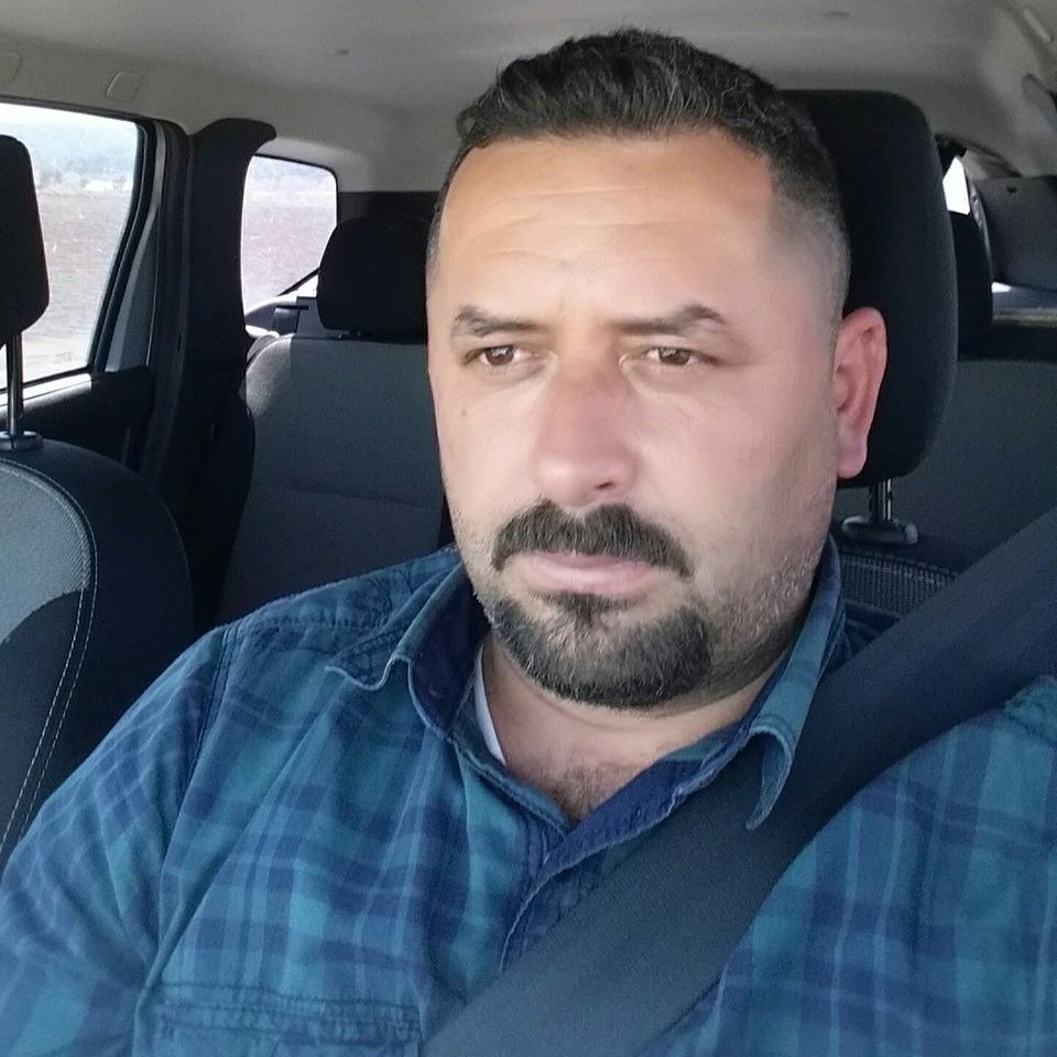 Polise çarpıp kaçan sürücü yakalandı