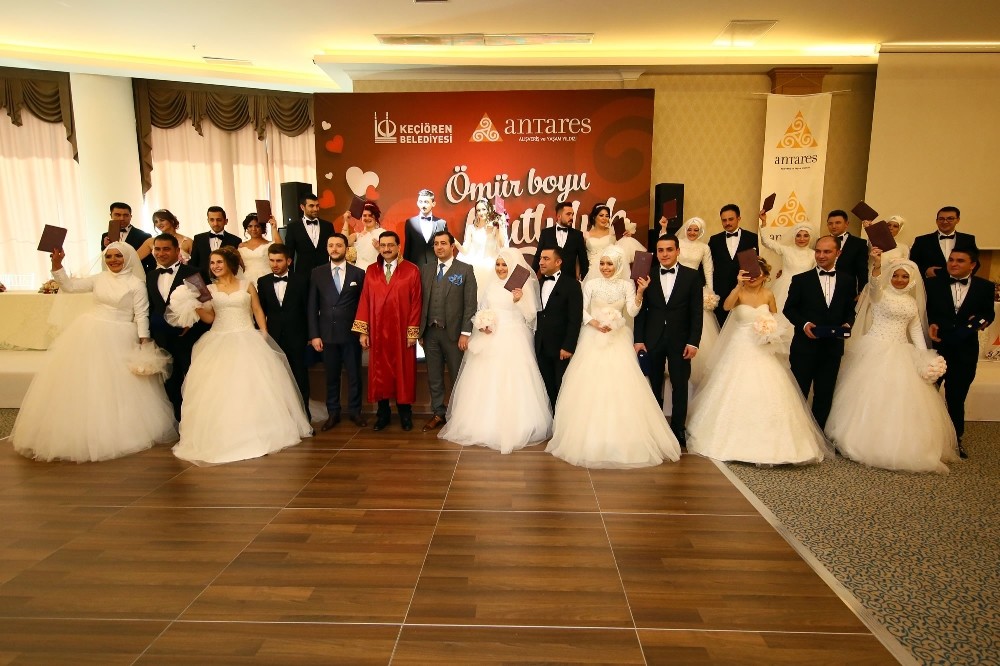 Keçiören Belediye Başkanı Ak 14 Şubat’ta 14 çifti evlendirdi