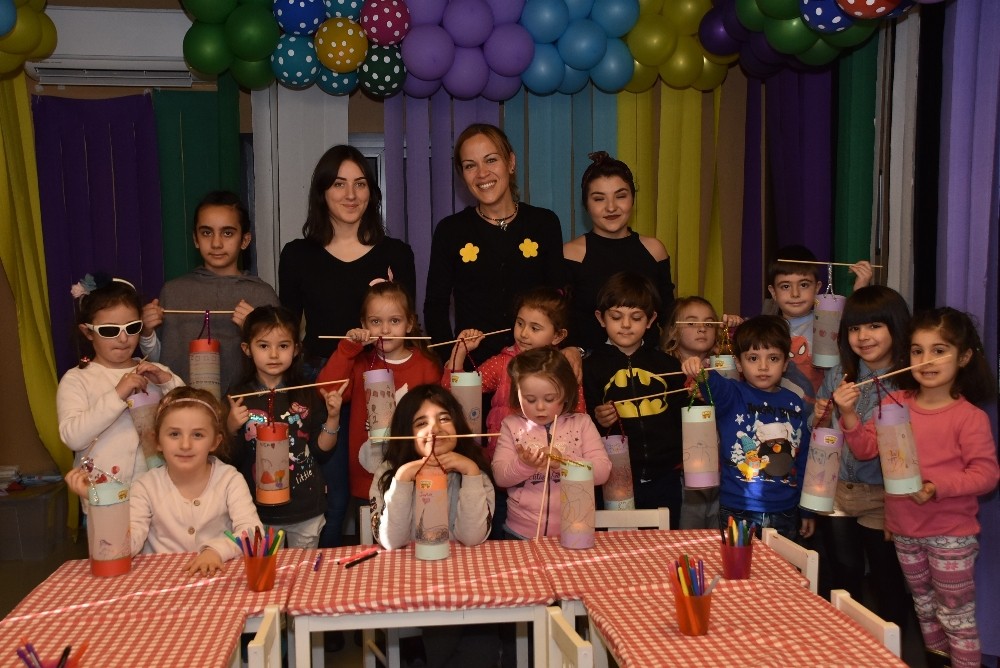 Miniklerden ışıl ışıl fenerler