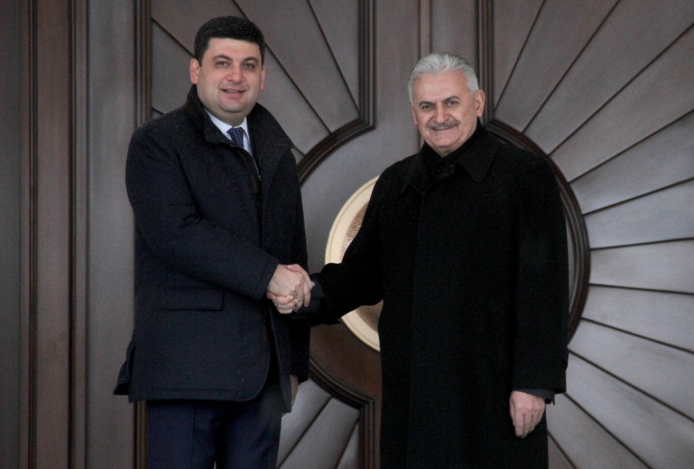 Başbakan Yıldırım, Ukrayna Başbakanı Groysman’ı resmi törenle karşıladı