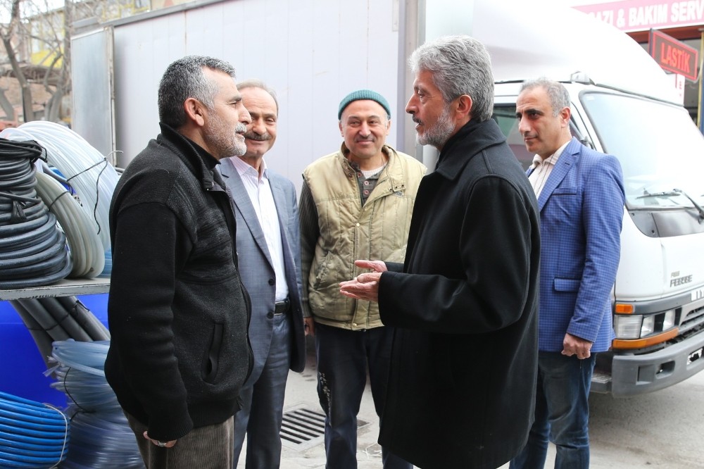 Başkan Tuna Sincan’ı karış karış geziyor