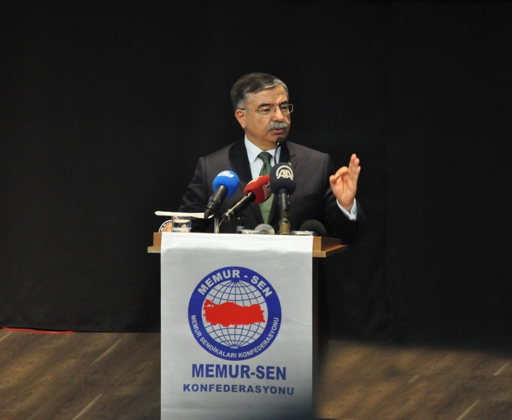 Bakan Yılmaz: “Referandum süreci CHP’de olumlu değişikliklere yol açtı”