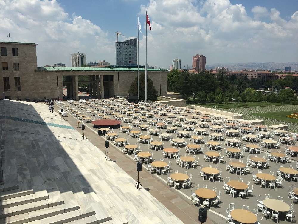 TBMM’de iftar hazırlığı
