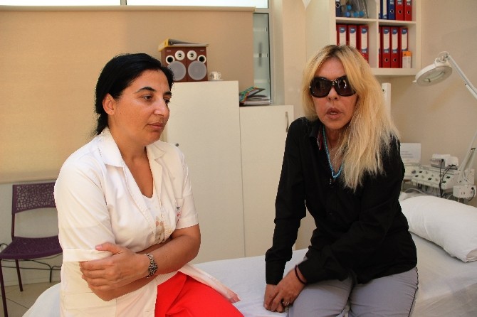 Ünlü oyuncu Ahu Tuğba’dan sevindirici haber