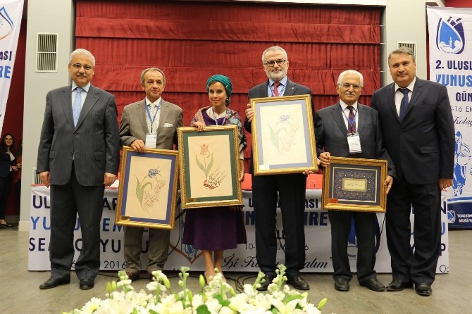 Akademisyenler Yunus’u anlatıyor