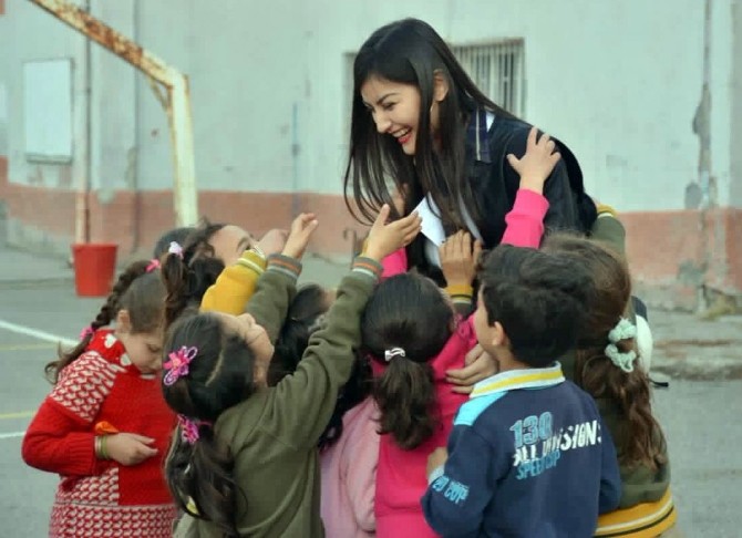 KYK’lı gençler dişlere ve kalplere dokundu