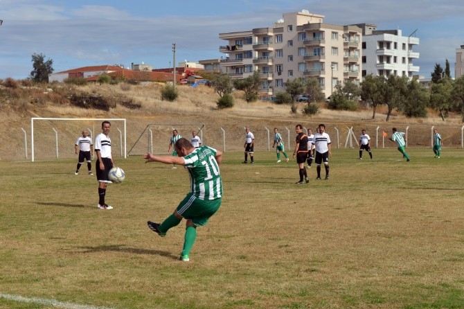 Aliağa Masterler, Manisa Masterleri 3 golle yendi