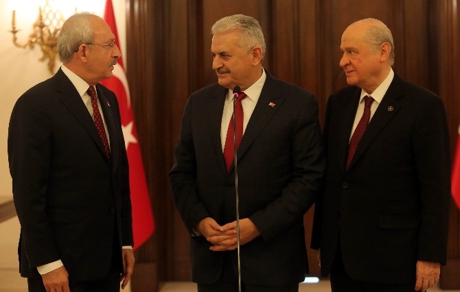 Başbakan Yıldırım, CHP ve MHP liderleriyle ortak açıklama yaptı