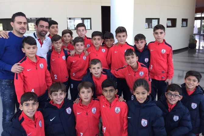 Altınordulu çocuklara Xavi sürprizi