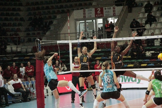 Bursa Büyükşehir Belediyespor Kupa Voley’de yarı finale yükseldi
