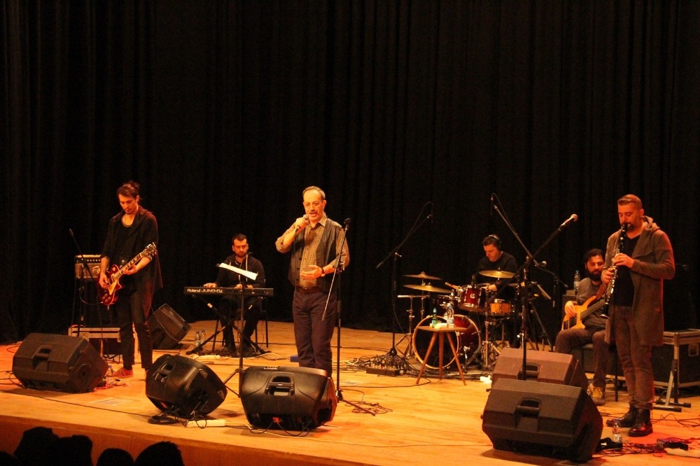 Hüsnü Arkan’dan Bergamalı hemşehrilerine unutulmaz konser