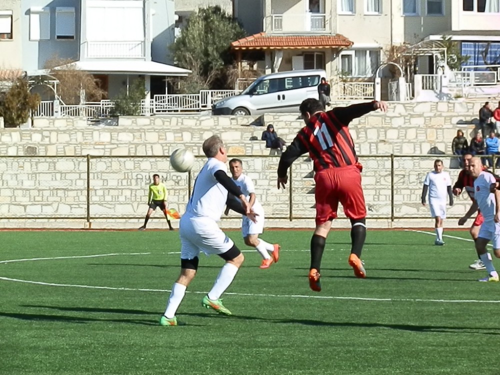 Foça Masterler ikinci yarıya da galibiyetle başladı