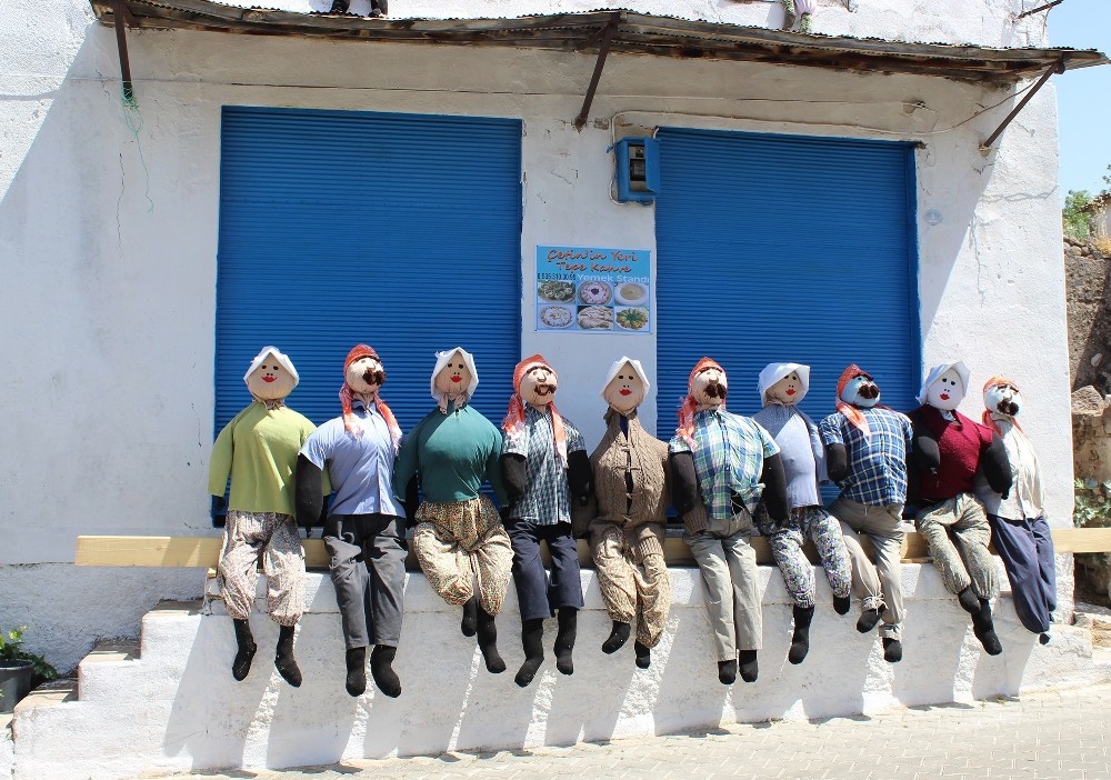 Korkuluklar festivale hazırlanıyor