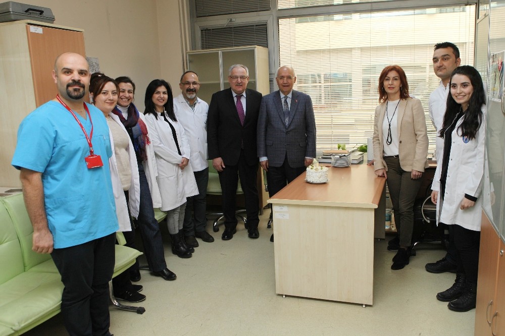 Yaşar ve Koç 14 Mart Tıp Bayramı’nı kutladı