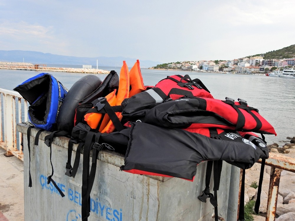 Çeşme’de 59 sığınmacı yakalandı