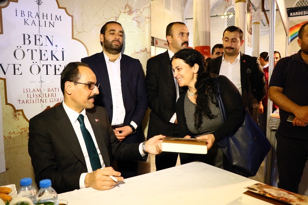 Cumhurbaşkanlığı Sözcüsü Kalın, okurları ile buluştu