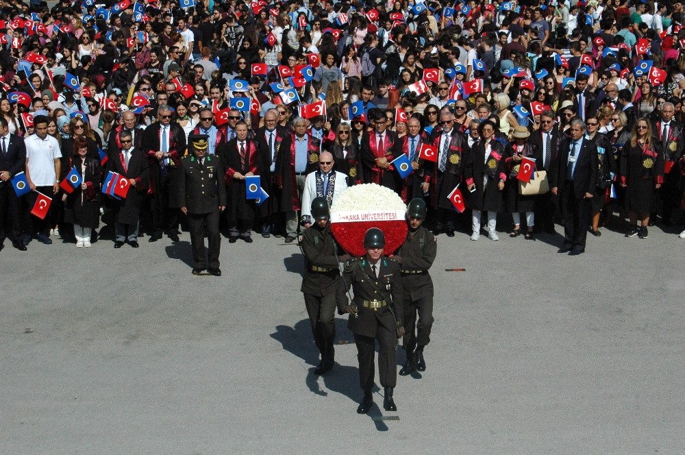 Ankara Üniversitesi öğrencilerinden Anıtkabir’e ziyaret