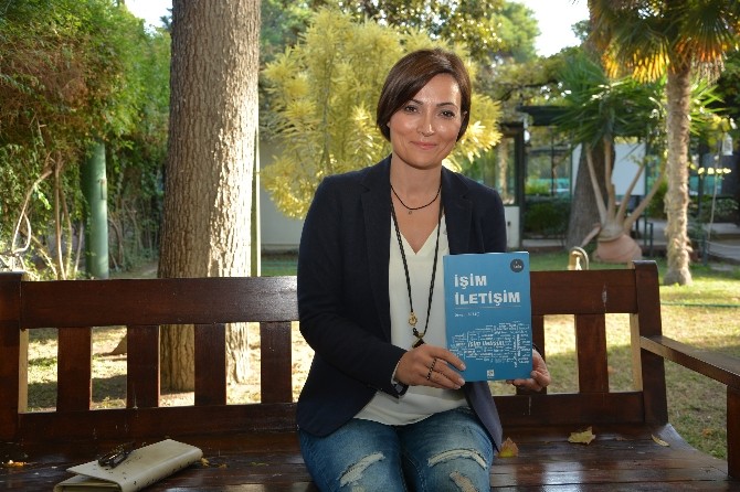 Senem Kılıç’tan ikinci kitap: İşim İletişim