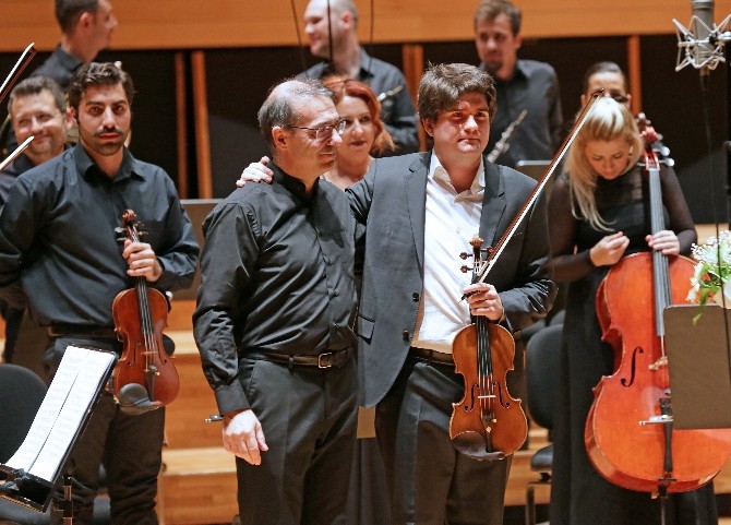 Baba Rudin yönetti oğul Rudin çaldı
