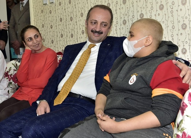 Başkan Akgül’den Alper’e moral ziyareti