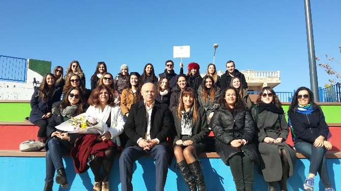 TED İzmir Kolejinden velilerine seminer
