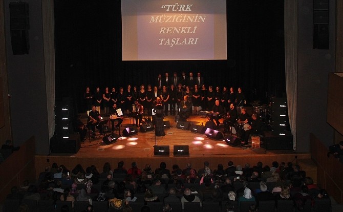 Anadolu’nun ezgileri Bergama’da hayat buldu
