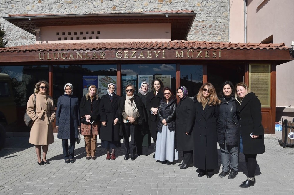 AK Parti’li kadın milletvekilleri Ulucanlar’da buluştu