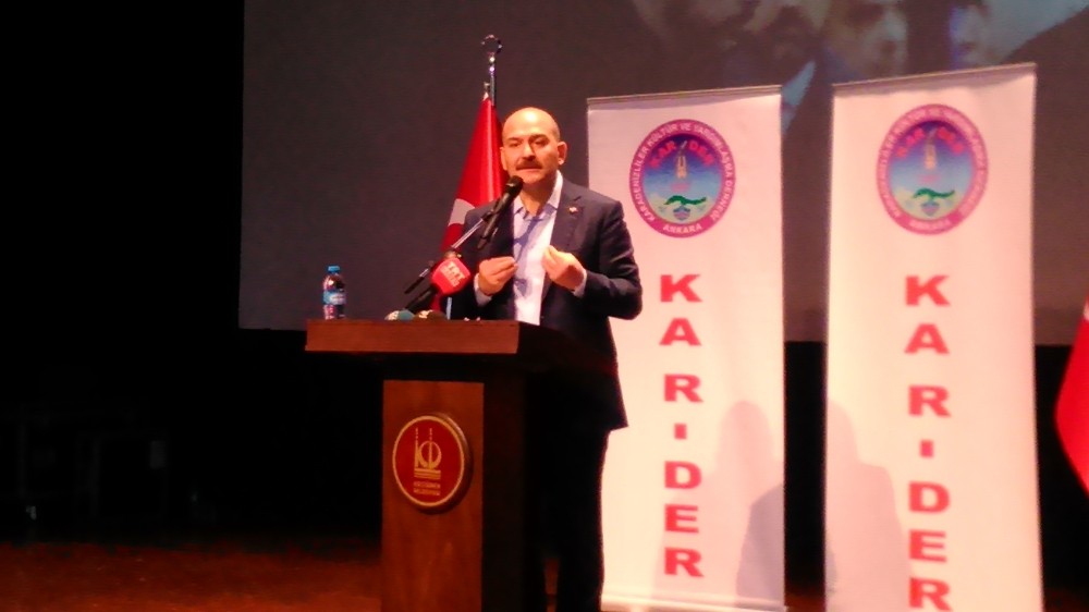 Bakan Soylu: “Avrupa’ya her ay 15 bin mülteciyi gönderelim de akılları şaşırsın”
