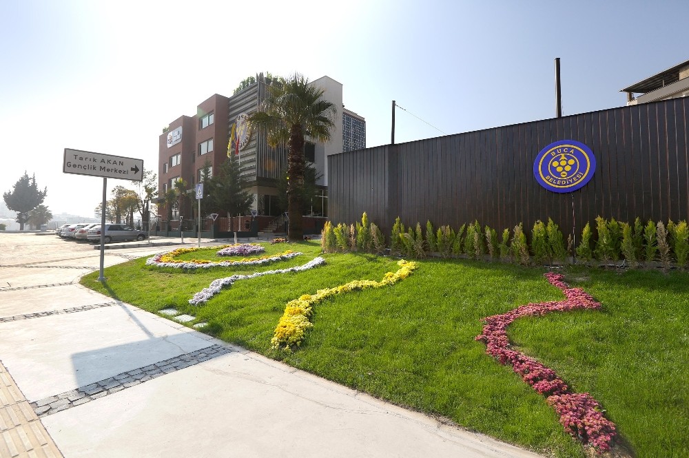 Tarık Akan Gençlik Merkezinin 7 bininci üyesine sürpriz hediye