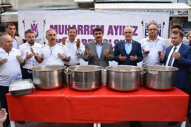 AK Partili Bilen ve Başkan Çelik’ten aşure ikramı