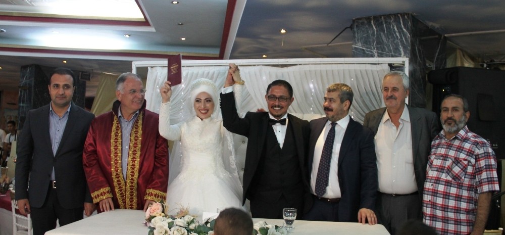 Alişiroğlu ve Güney ailelerinin mutlu günü