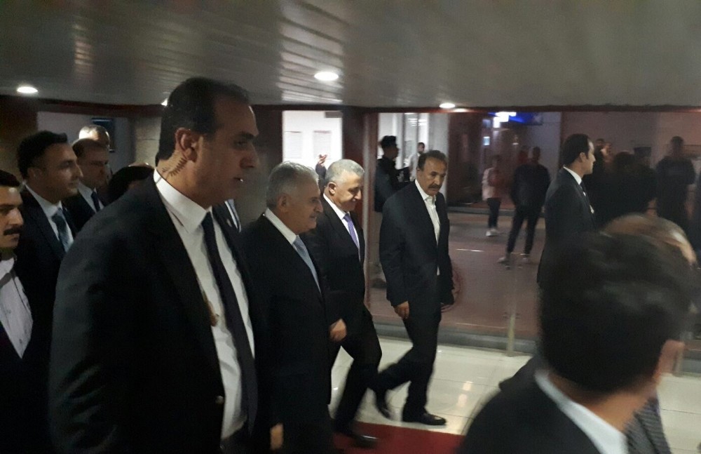 Başbakan Yıldırım, Baykal’ı hastanede ziyaret etti