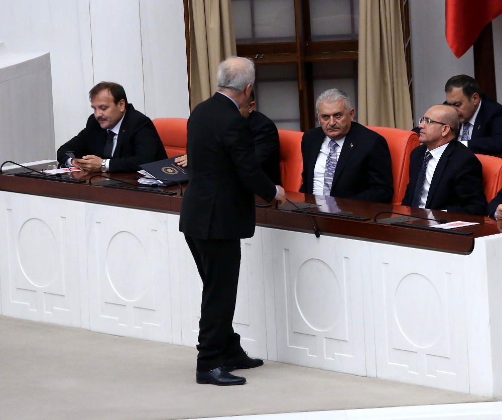 Bakan Arslan hakkındaki gensoru reddedildi