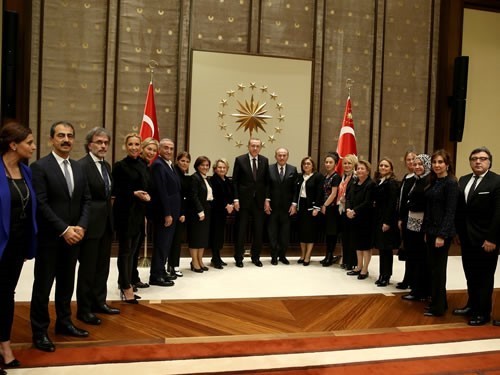 Cumhurbaşkanı Erdoğan, Türk Demokrasi Platformu heyetini kabul etti