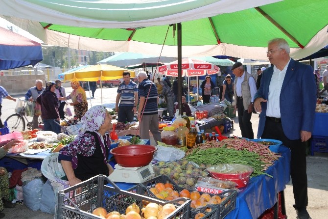 Torbalı’da organik pazarın ihalesi yapıldı