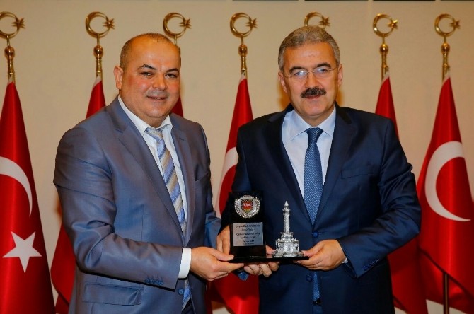 Taksi sahiplerinden Vali’ye anlamlı ziyaret
