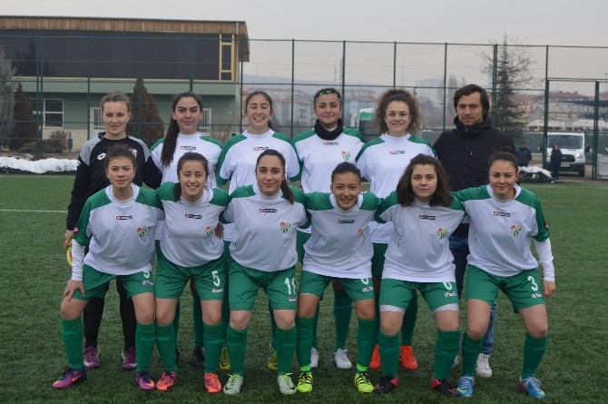 Kadınlar galibiyeti sevdi
