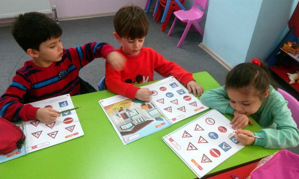 Nezaket Okulları’nda trafik eğitimi
