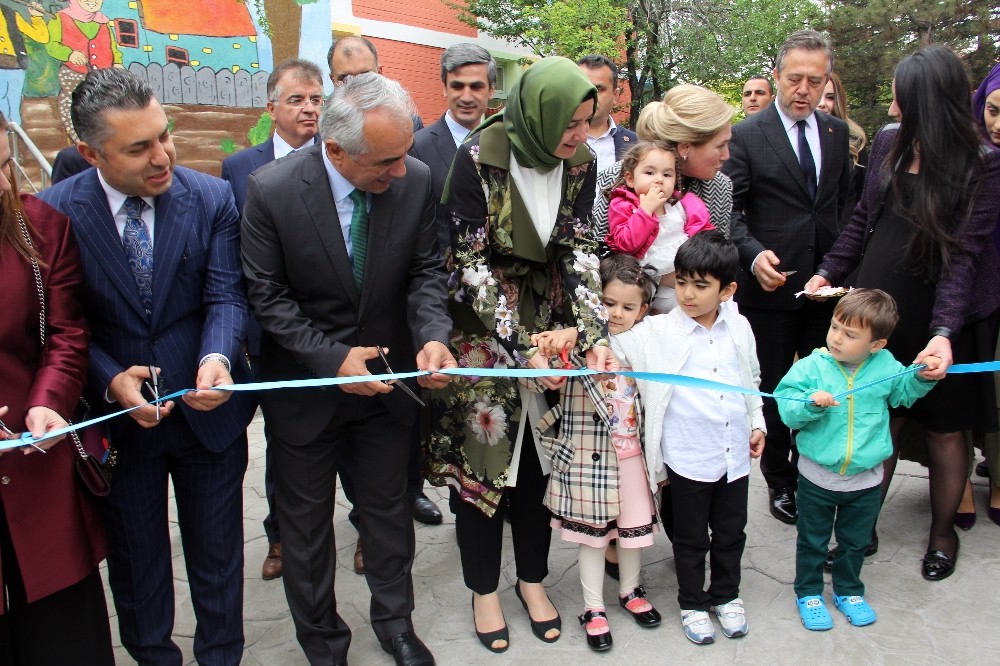 Bakanlık iş yerlerindeki kreşlerin takipçisi olacak