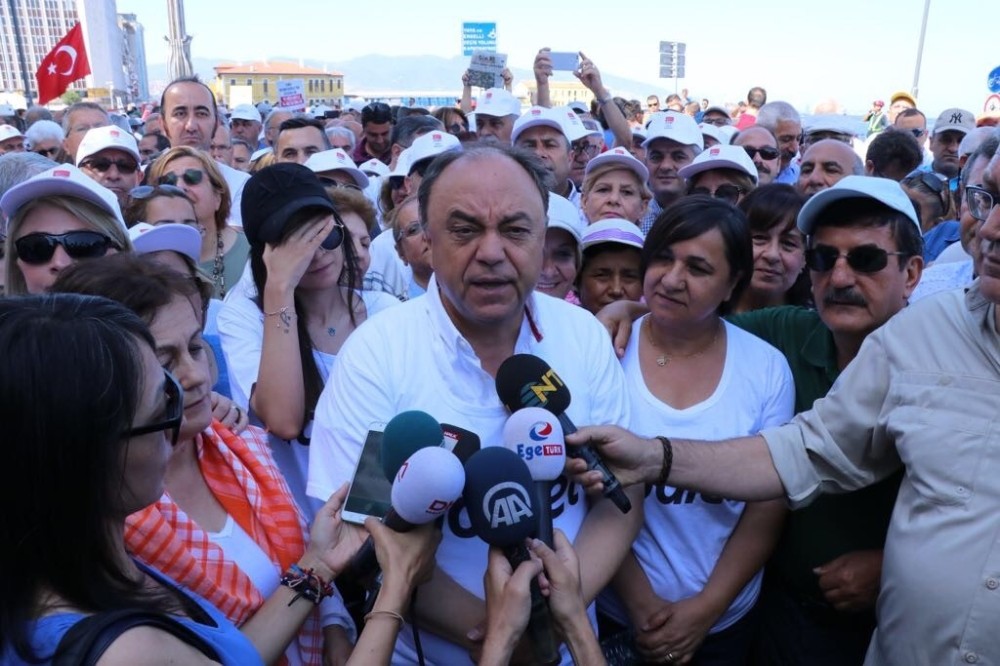 Adalet yürüyüşü İzmir’den de başladı