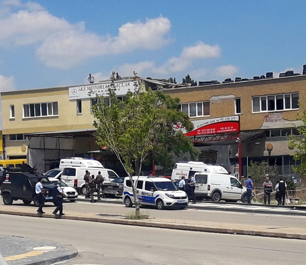 Eski eşinin çalıştığı dükkanı silahla basan şahıs dehşet saçtı