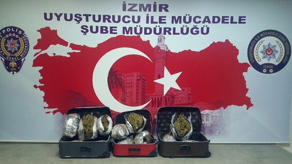 İzmir’de uyuşturucu operasyonu: 4 tutuklu